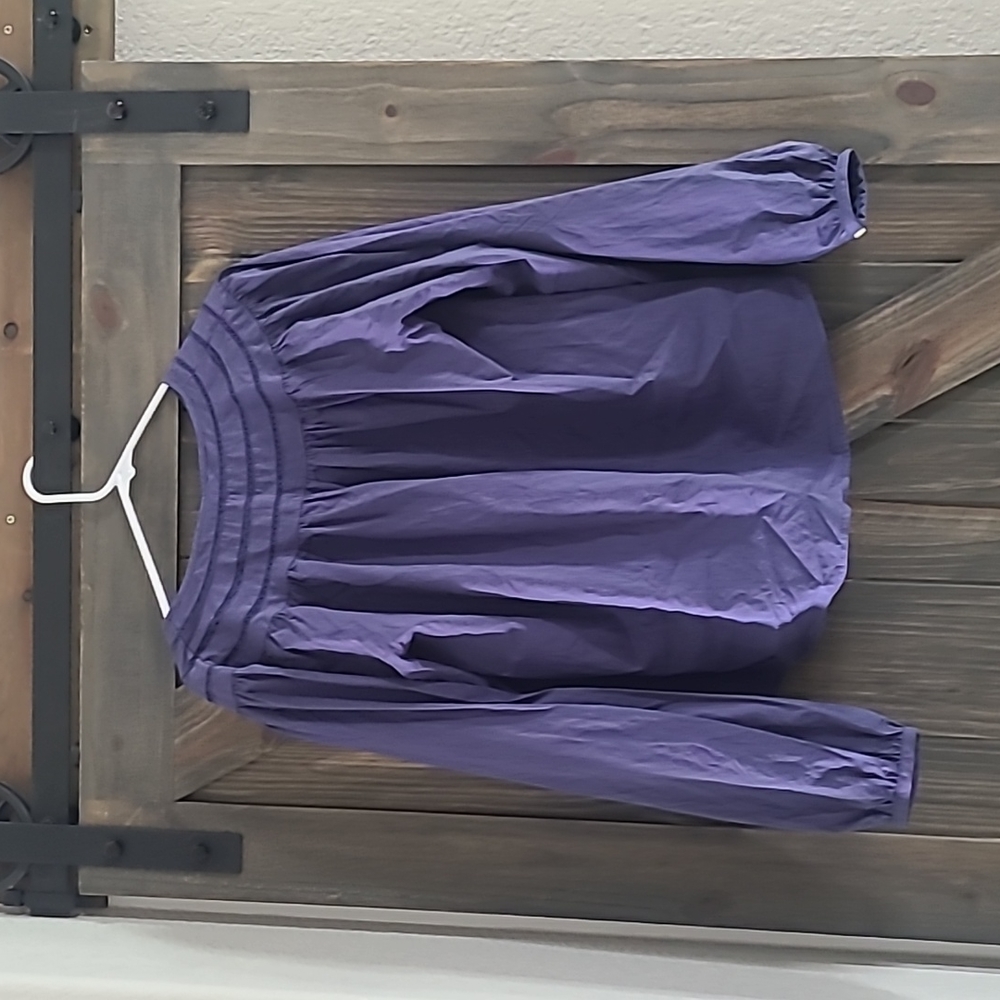 Universal Thread - Picture 2 of 6